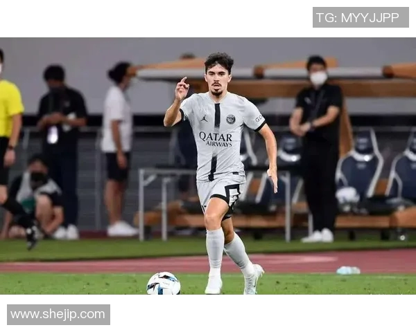 16年前的足球巨星回顾与影响力分析，探寻他们如何塑造现代足球世界