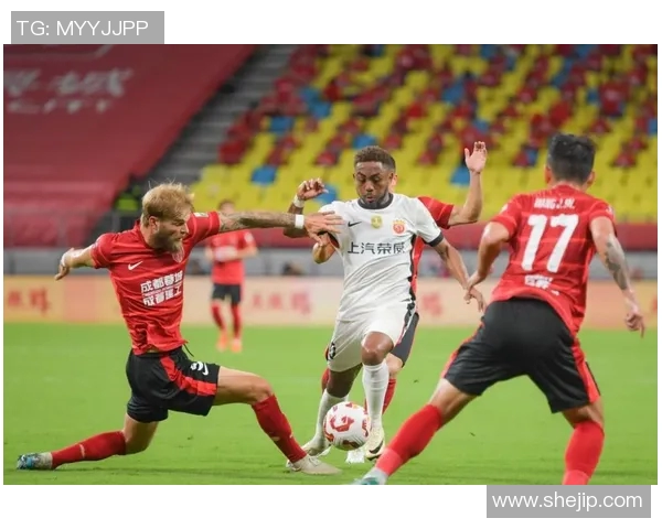 德国球星观赛中国足球激战 分享对中超水平与未来发展看法